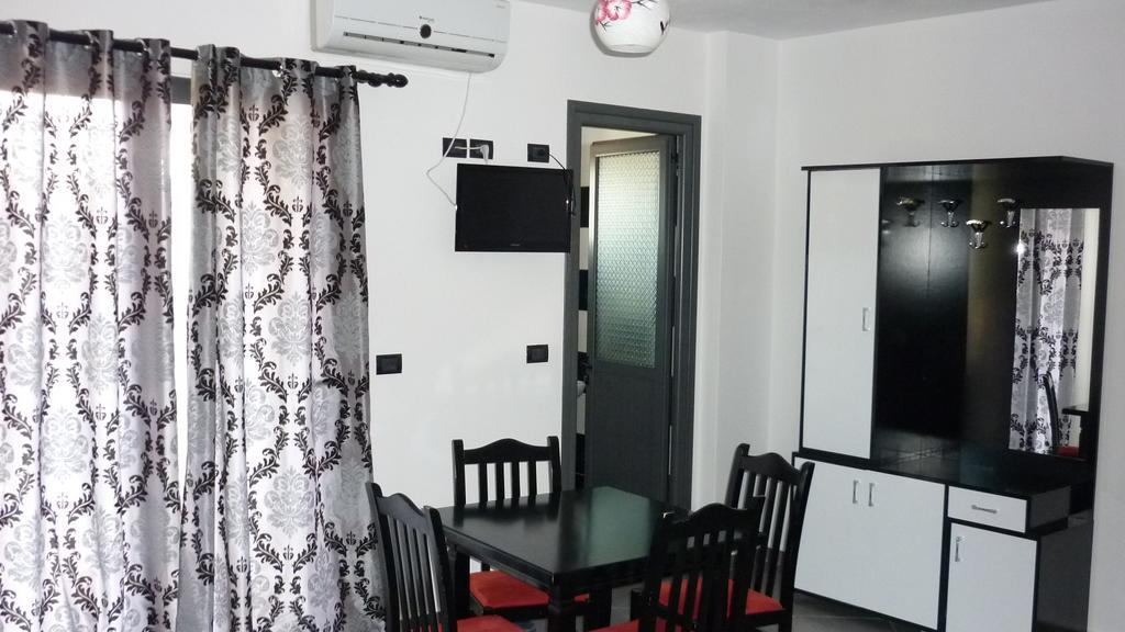 Hotel Ilio Ksamil Buitenkant foto
